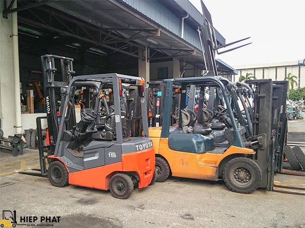 Kho xe nâng HIệp Phát