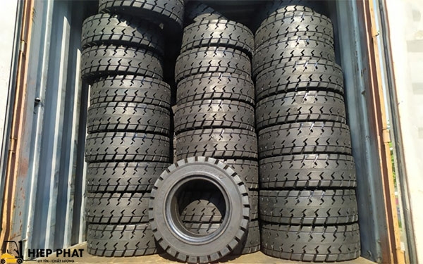 lốp xe nâng tại Đồng Nai