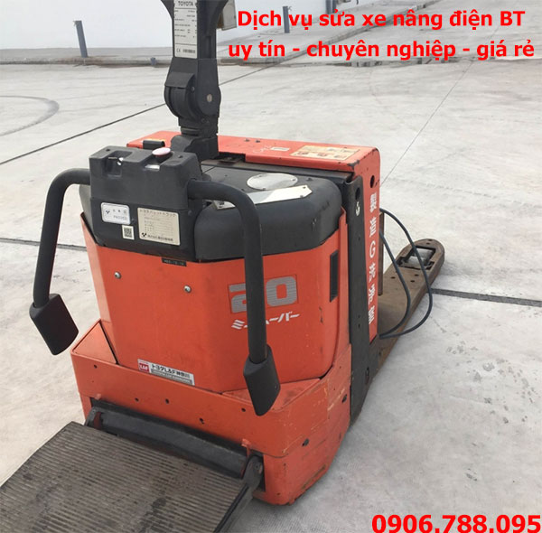 Dịch vụ sửa xe nâng điện BT