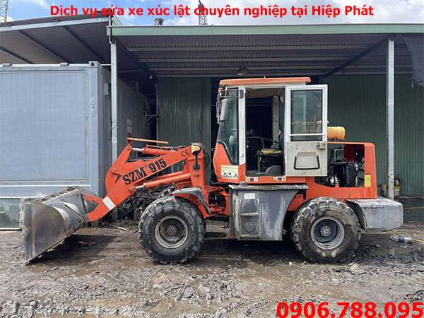 sửa xe xúc lật tại Bình Dương