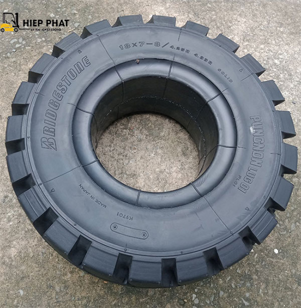 Lốp đặc xe nâng Bridgestone